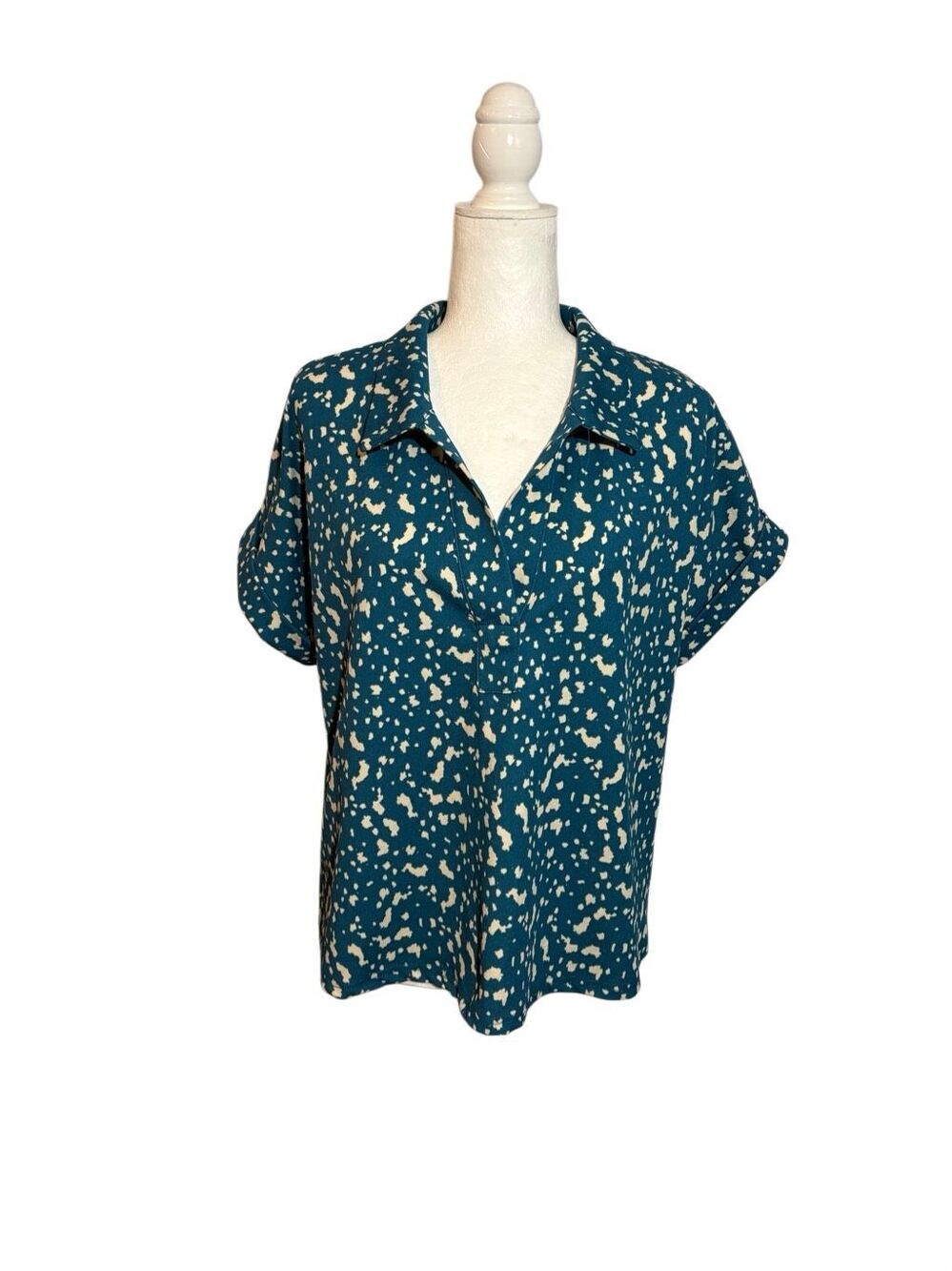 Melloday teal and cream cow print collared v-neck top with cuff sleeves - L